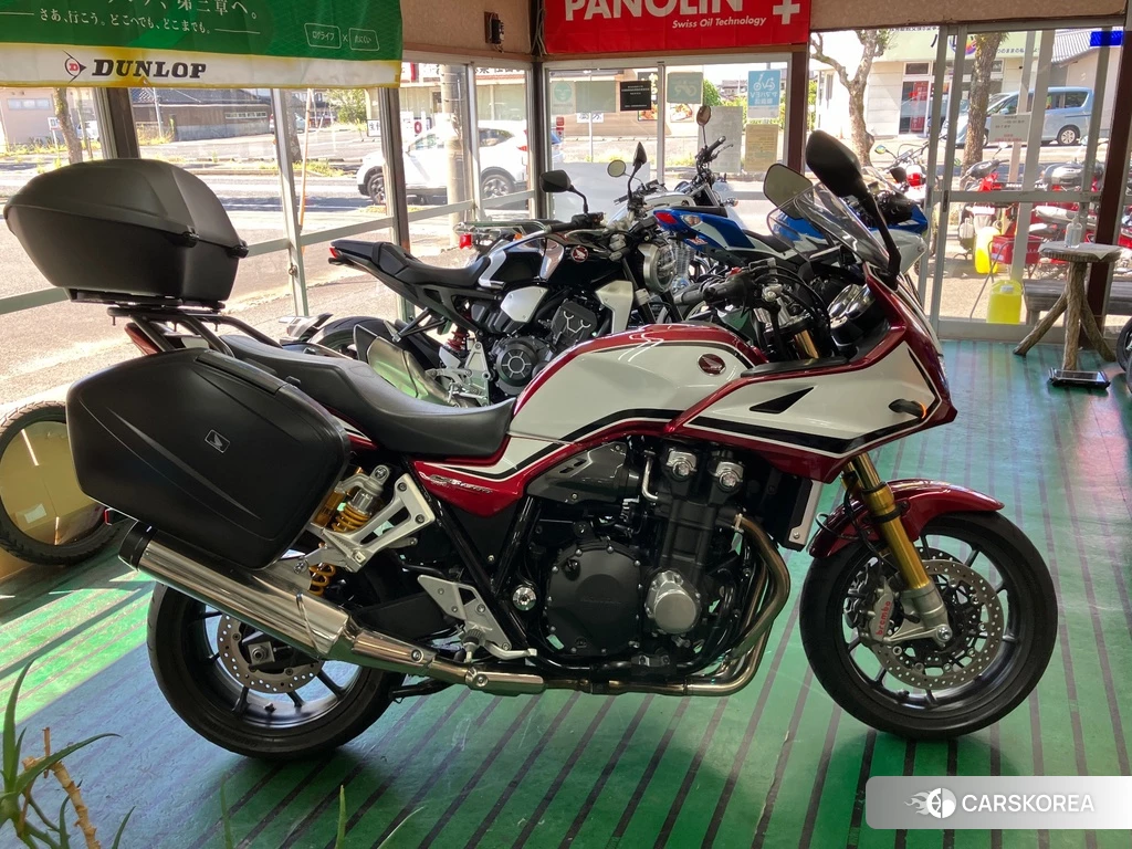 Проданный Honda CB1300SF BOLDOR 2021 из Японии