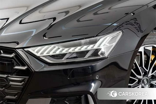 Audi A7L id 3857657 из Китая 12