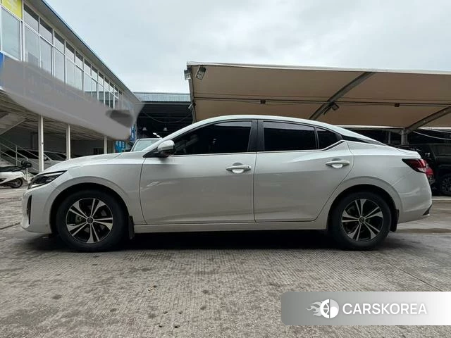 Nissan Xuan Yi 2024 Белый из Китая, фото 2