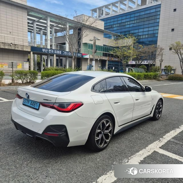 BMW i4 2022 Белый из Кореи, фото 2