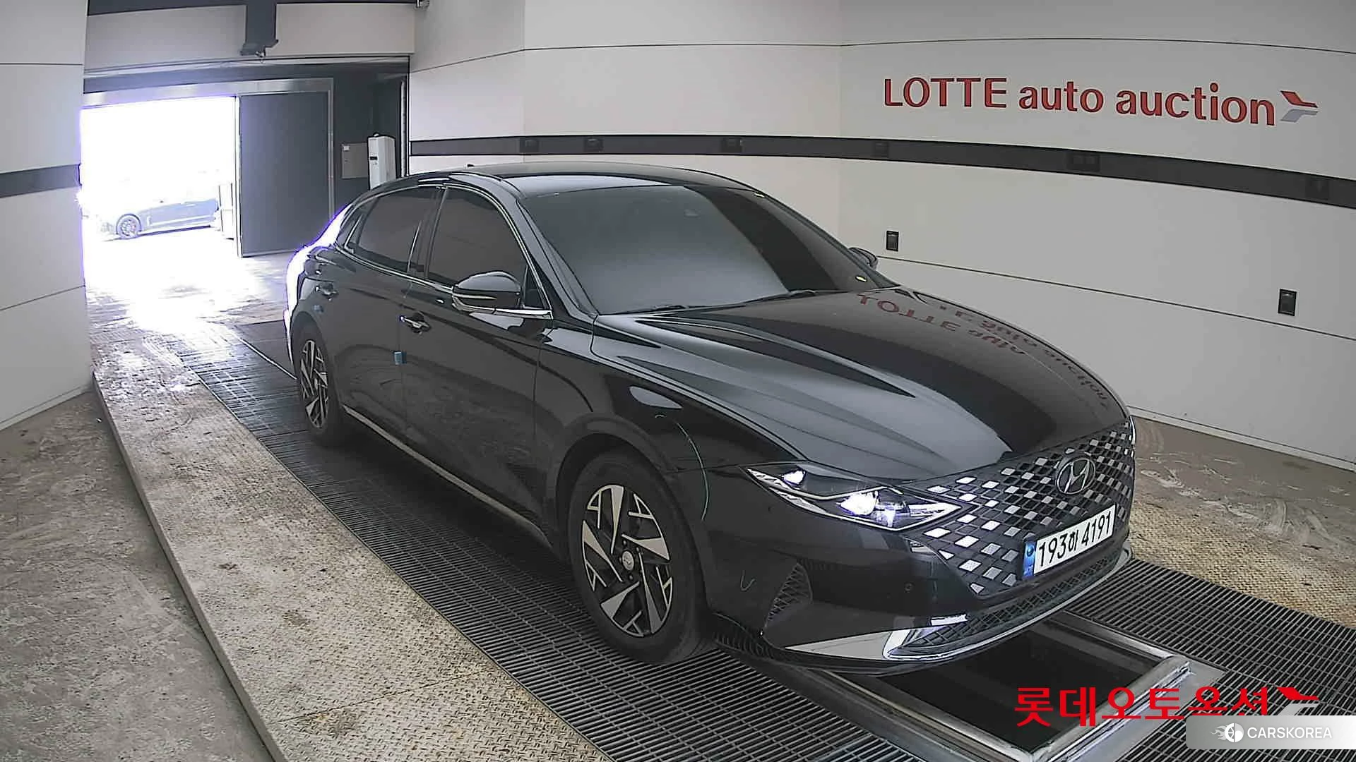 Hyundai Grandeur Hybrid id 3888362 из Кореи 12