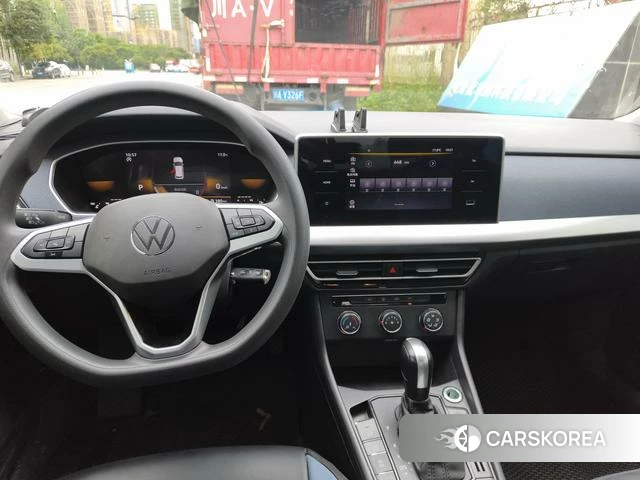 Volkswagen Lavida 2024 Белый из Китая, фото 3