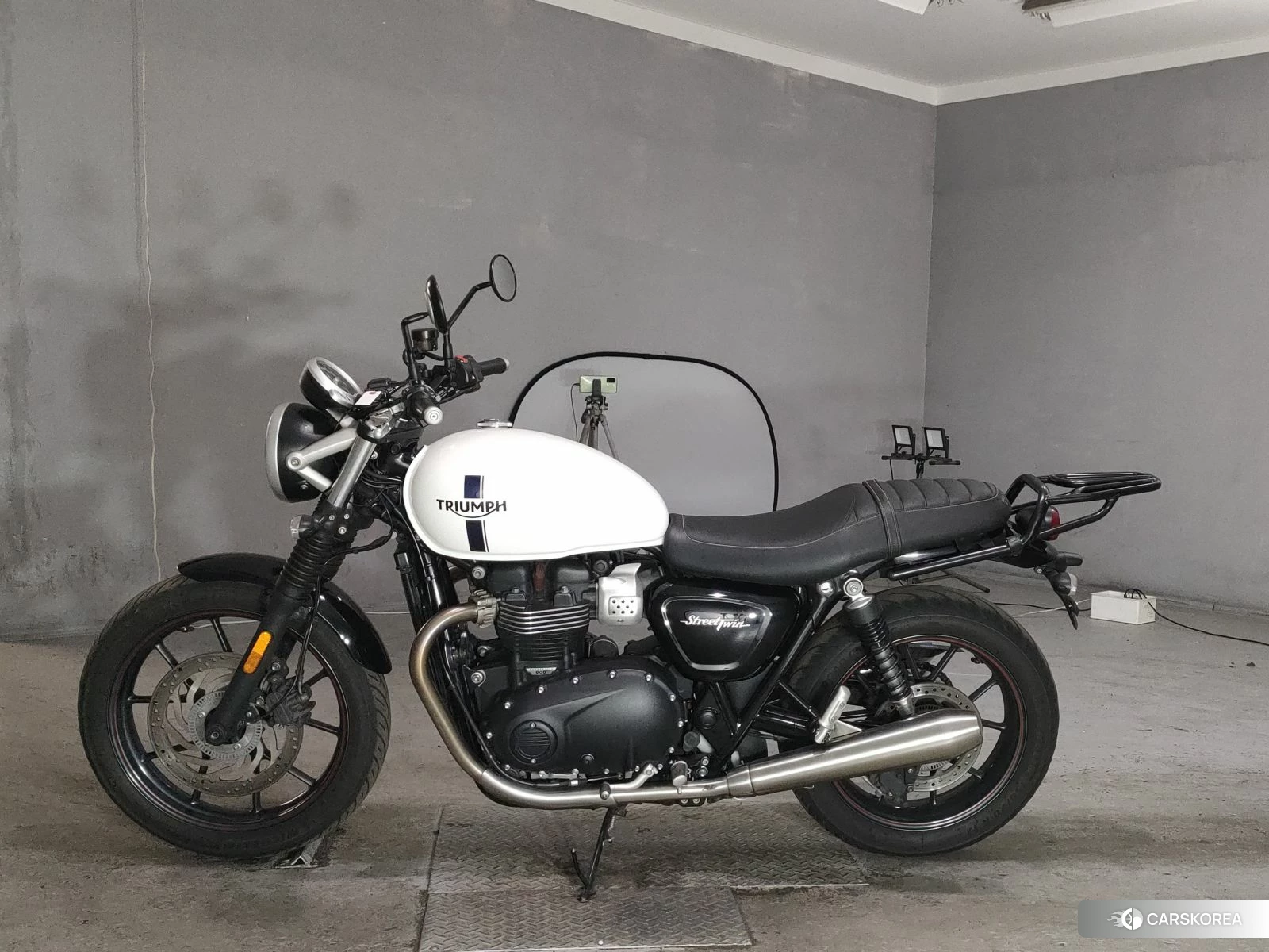 OTHER TRIUMPH STREET TWIN 900 2018 из Японии, фото 2