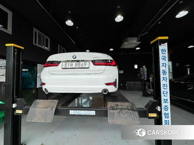 BMW 3 Series (G20) 2019 Белый из Кореи, фото 2