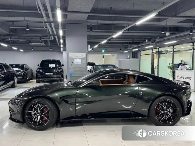 Aston Martin Vantage 2nd Generation 2023 Темно-зеленый из Кореи, фото 6