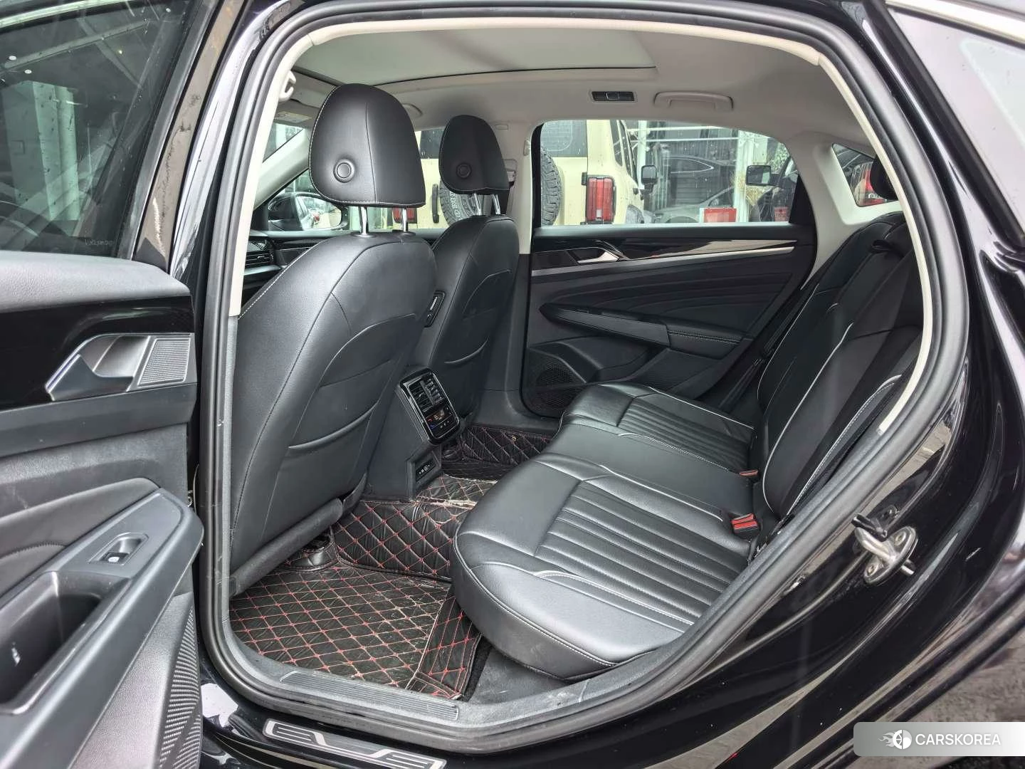 Volkswagen Passat 2021 Черный из Китая, фото 4