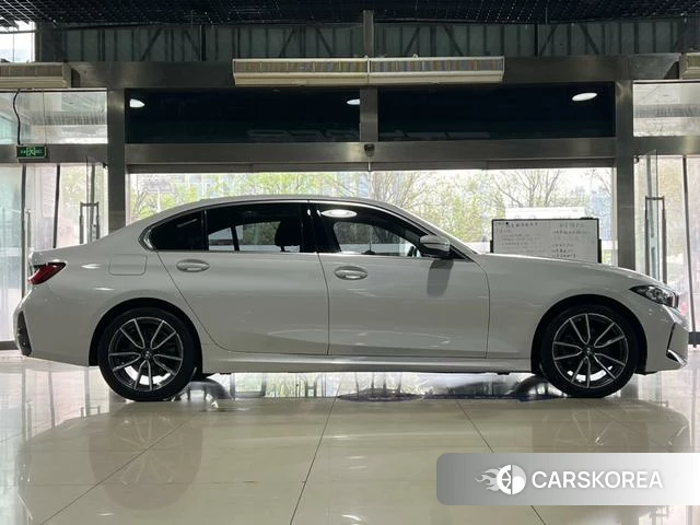 BMW 3 series id 4256814 из Китая 12