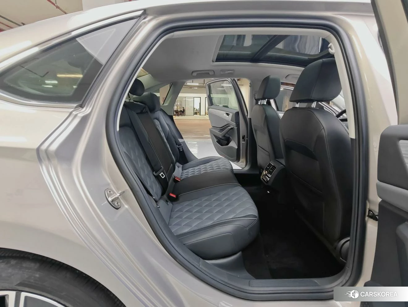 Volkswagen Sagitar id 4504731 из Китая 12