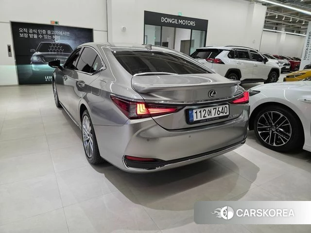 Lexus ES300h 7th generation id 4307938 из Кореи 8