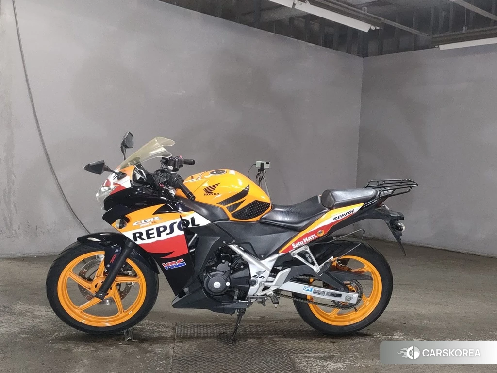 Проданный Honda CBR250R 2013 из Японии