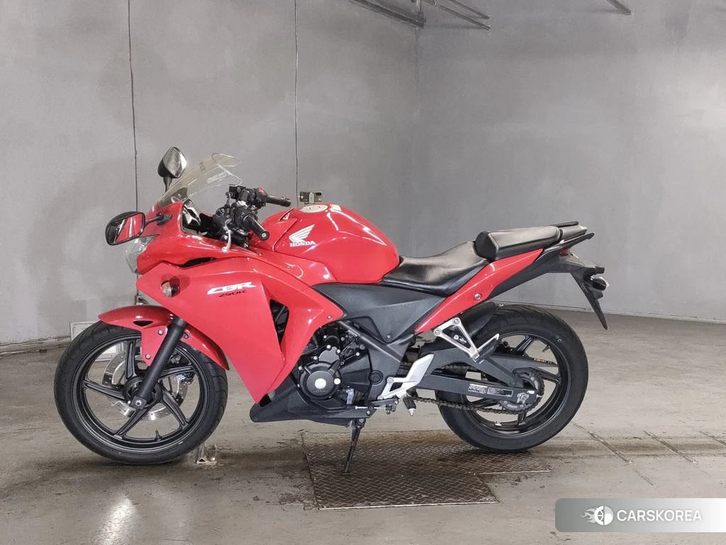 Проданный Honda CBR250R 2013 из Японии