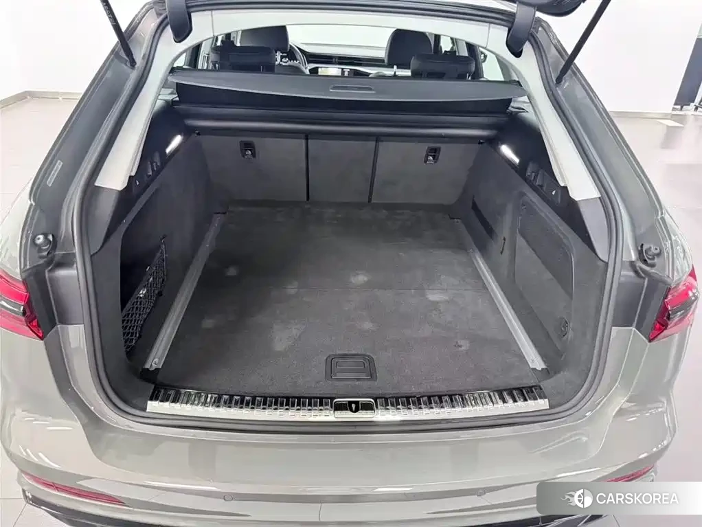 Audi A6 2025 Зеленый из Китая, фото 2