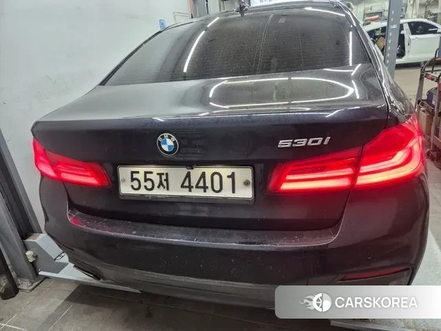 BMW 5 Series (G30) 2019 Черный из Кореи, фото 2