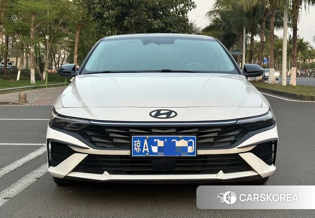 Hyundai Elantra 2024 Белый из Китая, фото 2