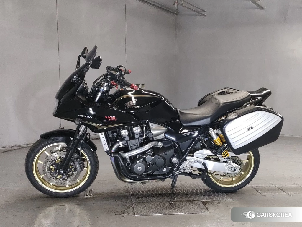 Проданный Honda CB1300ST 2011 из Японии