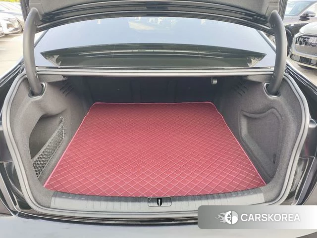 Audi A6L 2021 Черный из Китая, фото 6