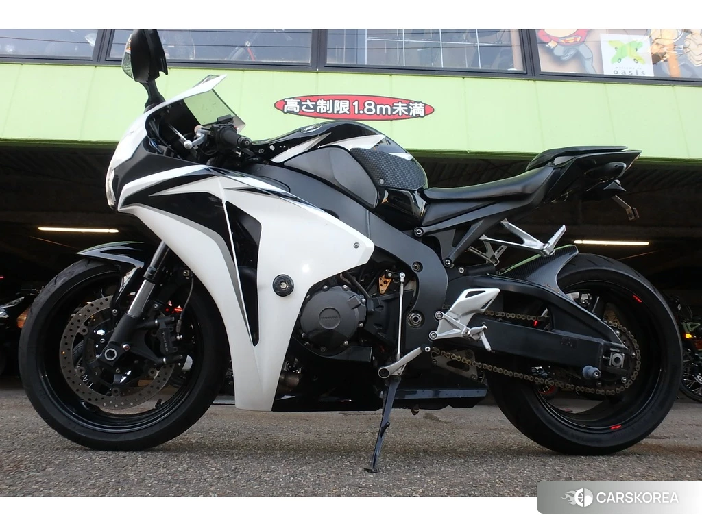 Проданный Honda CBR1000RR 2010 из Японии