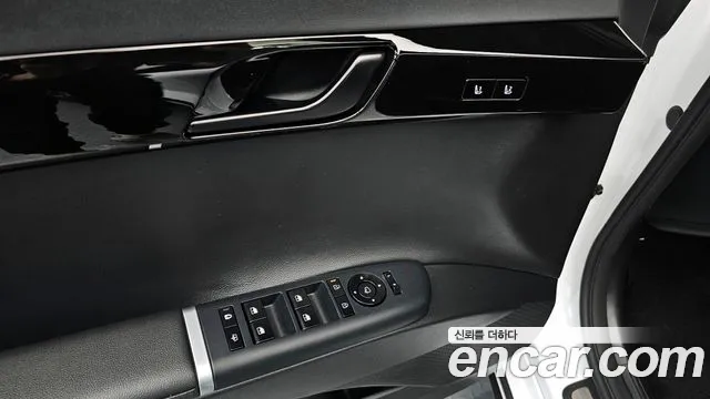 Hyundai Grandeur (GN7) id 2690490 из Кореи 12