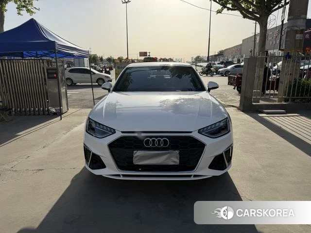Audi A4L 2022 Белый из Китая, фото 2