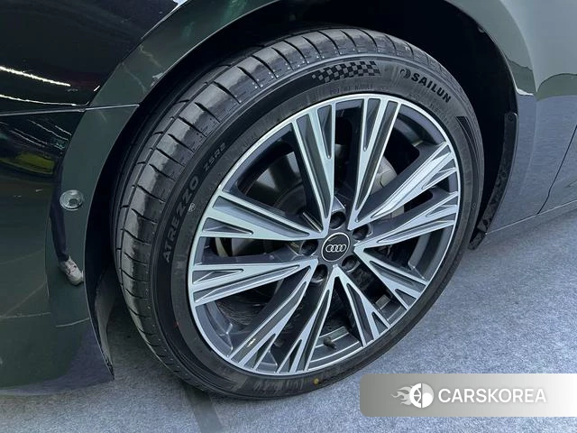 Audi A6L 2023 Черный из Китая, фото 2