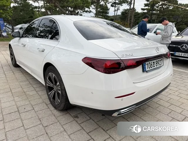 Mercedes-Benz E-Class W214 2024 Белый из Кореи, фото 4