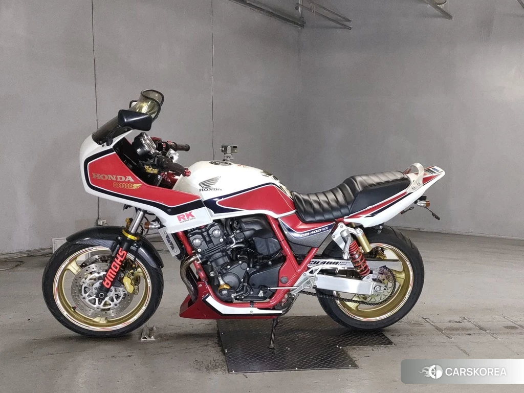 Проданный Honda CB400SF 2013 из Японии, фото 2