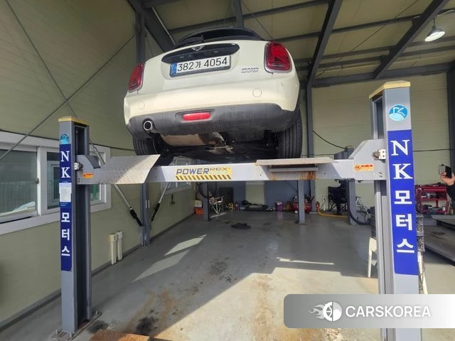 Mini Cooper 2021 Белый из Кореи, фото 2