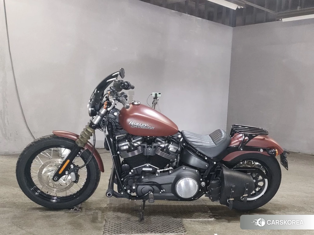 Проданный Harley-Davidson Softail Street Bob FXBB1750 2018 из Японии, фото 2