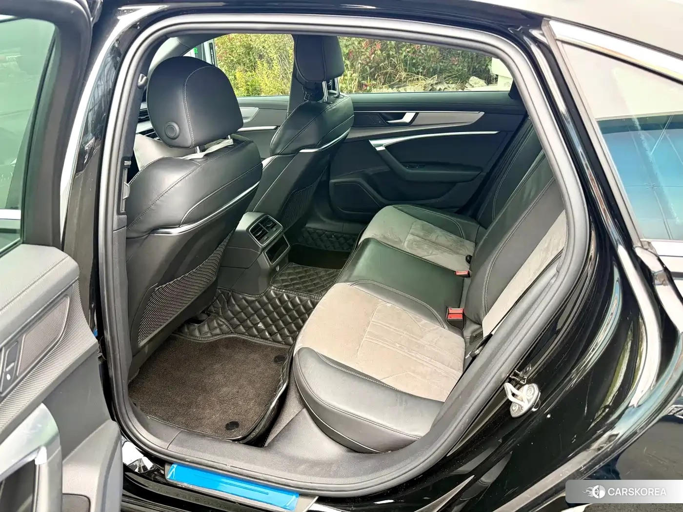 Audi A6L id 4546428 из Китая 8
