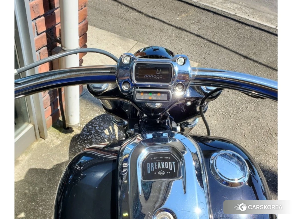 Проданный Harley-Davidson Softail Breakout FXBR1750 2023 из Японии