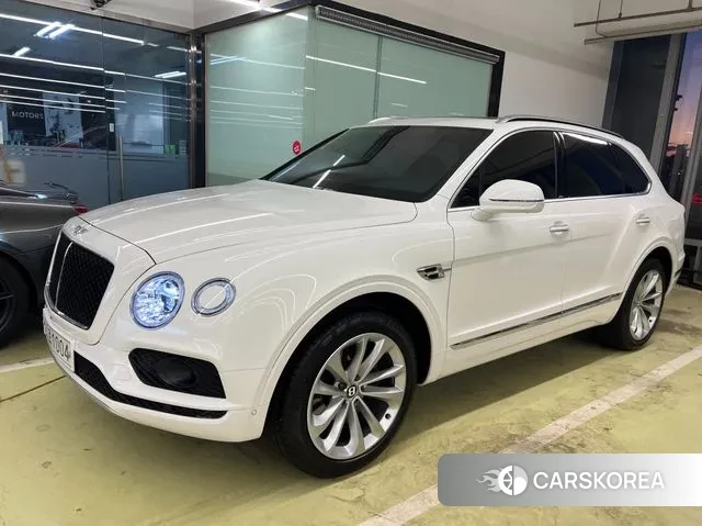 Bentley Bentayga 2019 Белый из Кореи, фото 2
