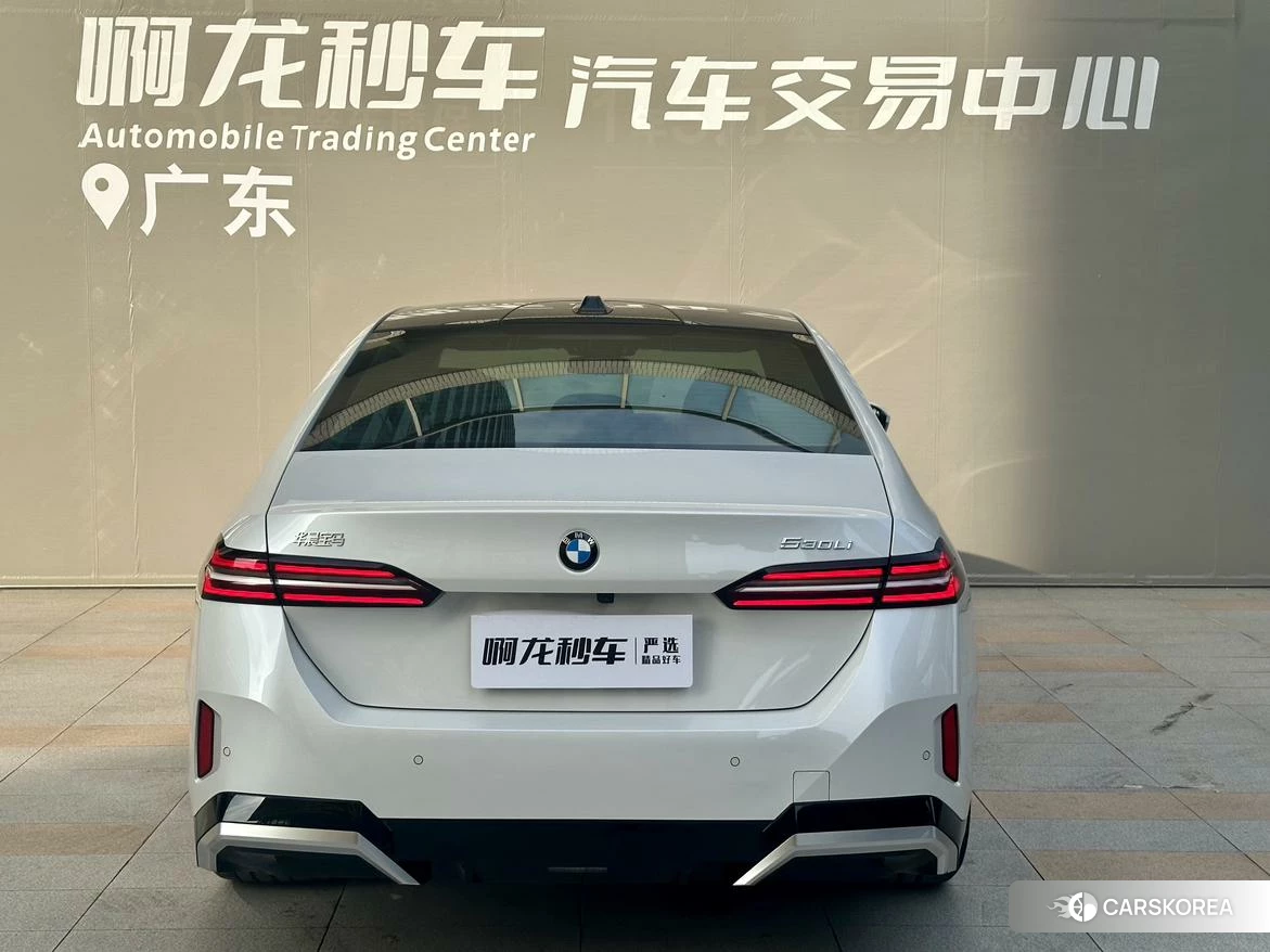 BMW 5 series 2024 Белый из Китая, фото 6
