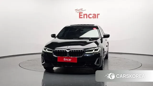 BMW 5 Series (G30) id 3354177 из Кореи 12