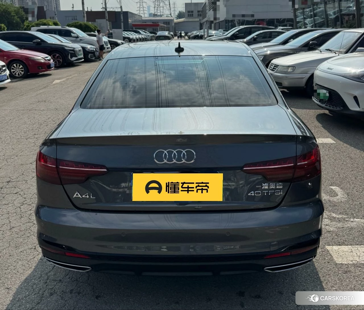 Audi A4L 2021 Темно-серый из Китая, фото 2