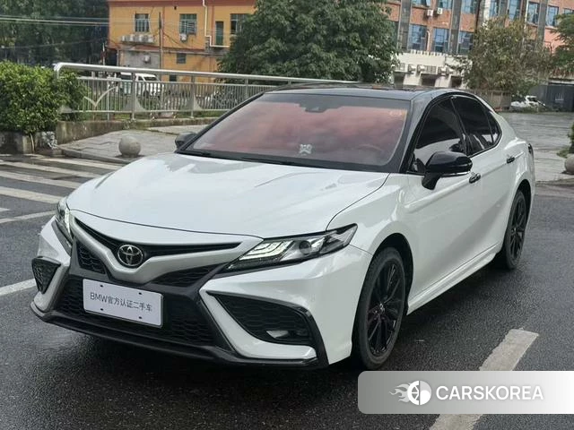 Toyota Camry 2022 Белый из Китая, фото 3
