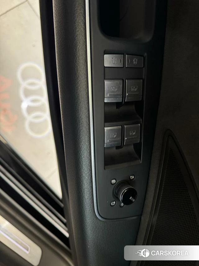 Audi A8 id 4260785 из Китая 12
