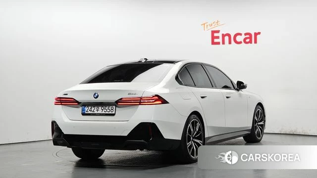 BMW 5 Series (G60) id 4248486 из Кореи 12