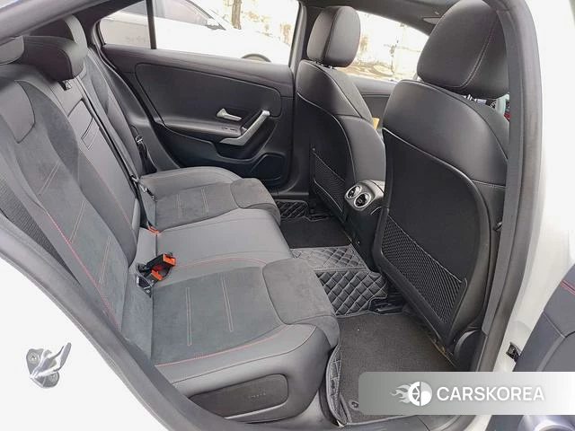 Mercedes-Benz Class A 2023 Белый из Китая, фото 2