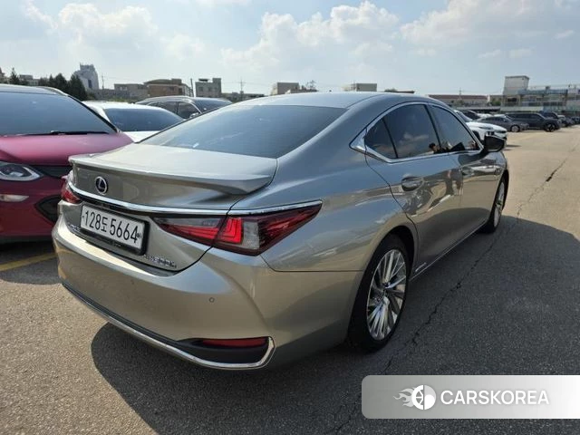 Lexus ES300h 7th generation 2020 Песочный из Кореи, фото 2