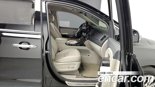 Kia The New Carnival id 2520503 из Кореи 12