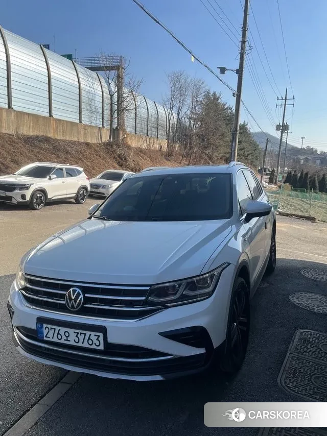 Volkswagen Tiguan second Generation 2023 Белый из Кореи, фото 2