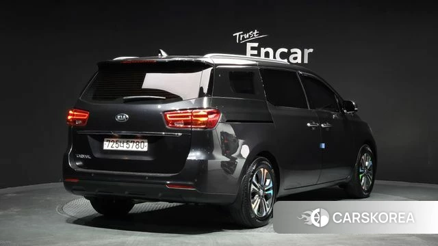 Kia The New Carnival id 3813708 из Кореи 12