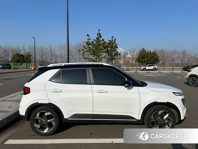 Hyundai Venue 2021 Белый из Кореи, фото 2