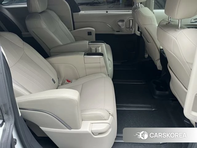 Toyota Saina id 4261228 из Китая 12