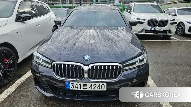 BMW 5 Series (G30) 2023 Черный из Кореи, фото 2