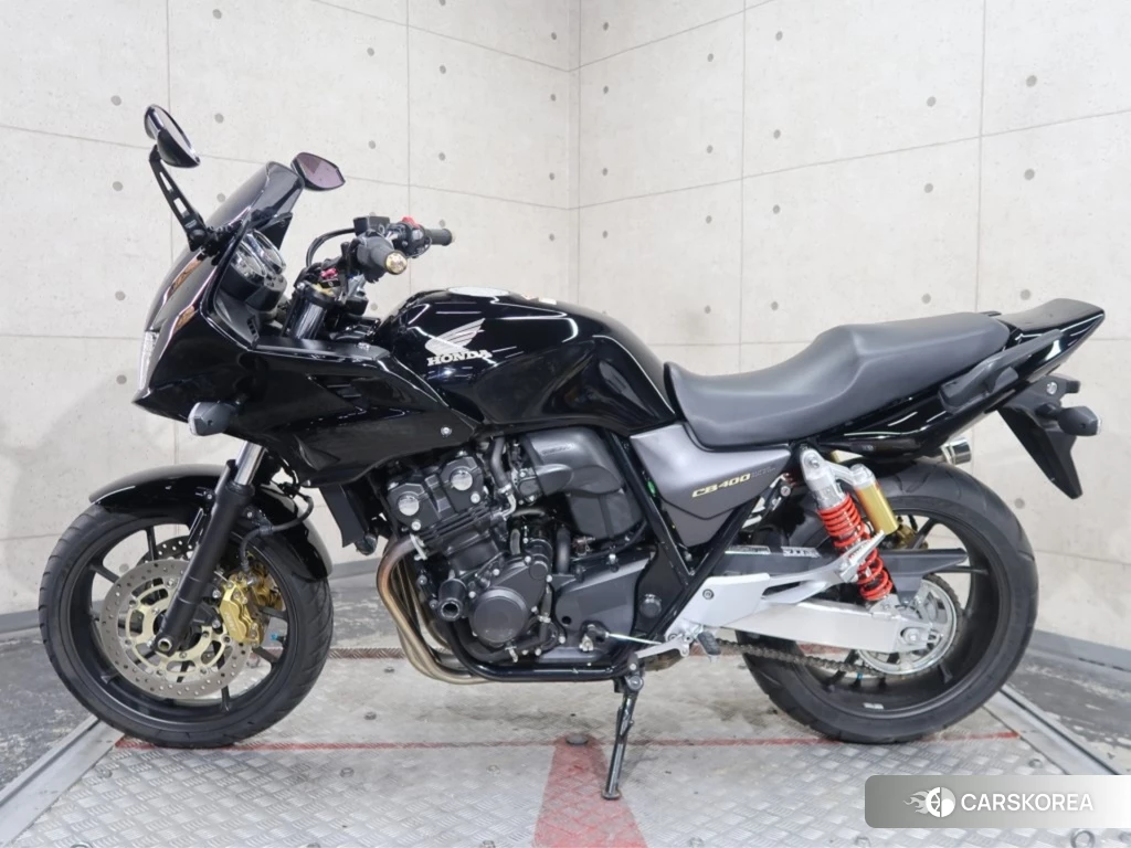 Проданный Honda CB400SF BOLDOR ABS 2014 из Японии, фото 2