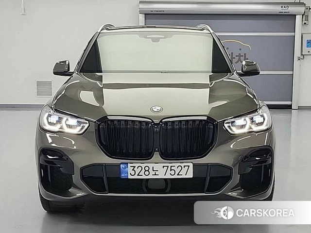 BMW X5 (G05) 2023 Песочный из Кореи, фото 2