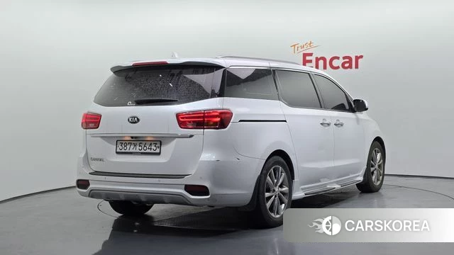 Kia The New Carnival id 4895044 из Кореи 12