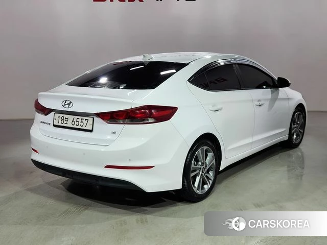 Hyundai Avante AD id 3829435 из Кореи 8