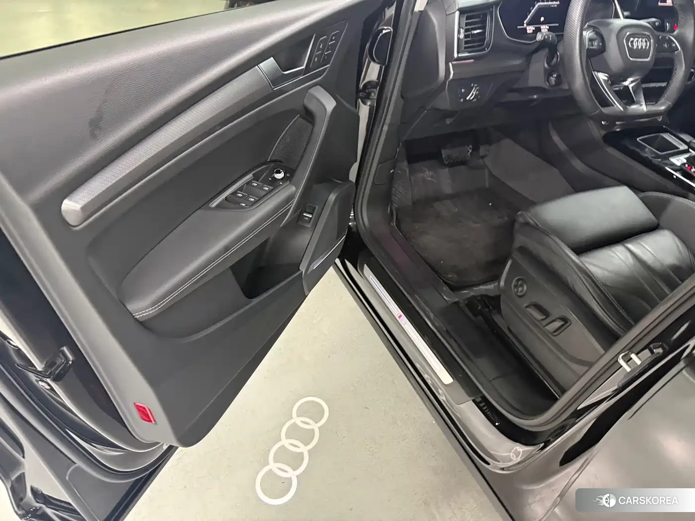 Audi Q5L id 4629099 из Китая 12